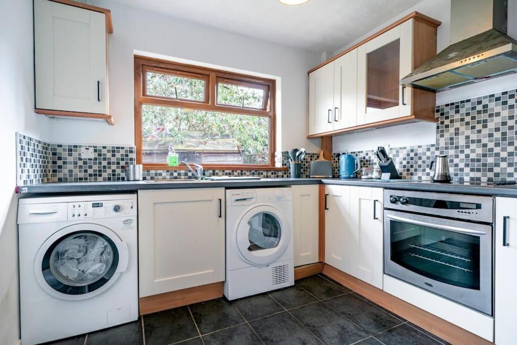 Modern 3 Bedroom House Close To Ferry And City Centre Belfast Exterior foto