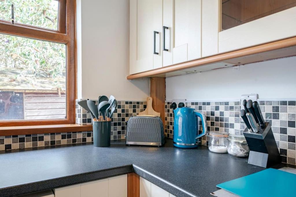 Modern 3 Bedroom House Close To Ferry And City Centre Belfast Exterior foto